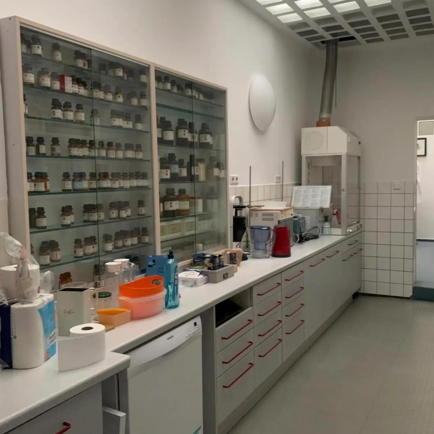 Frimenauflösung Apotheke / Laborbereich