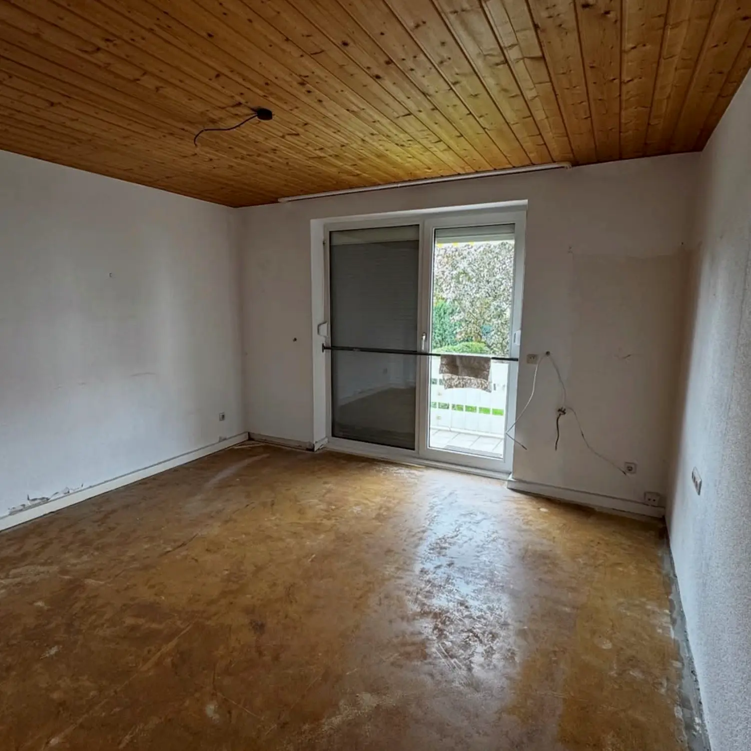 quellenberg_dienstleistungen_haushaltsaufloesung16 Wohnzimmer nach Haushaltsauflösung in Dortmund