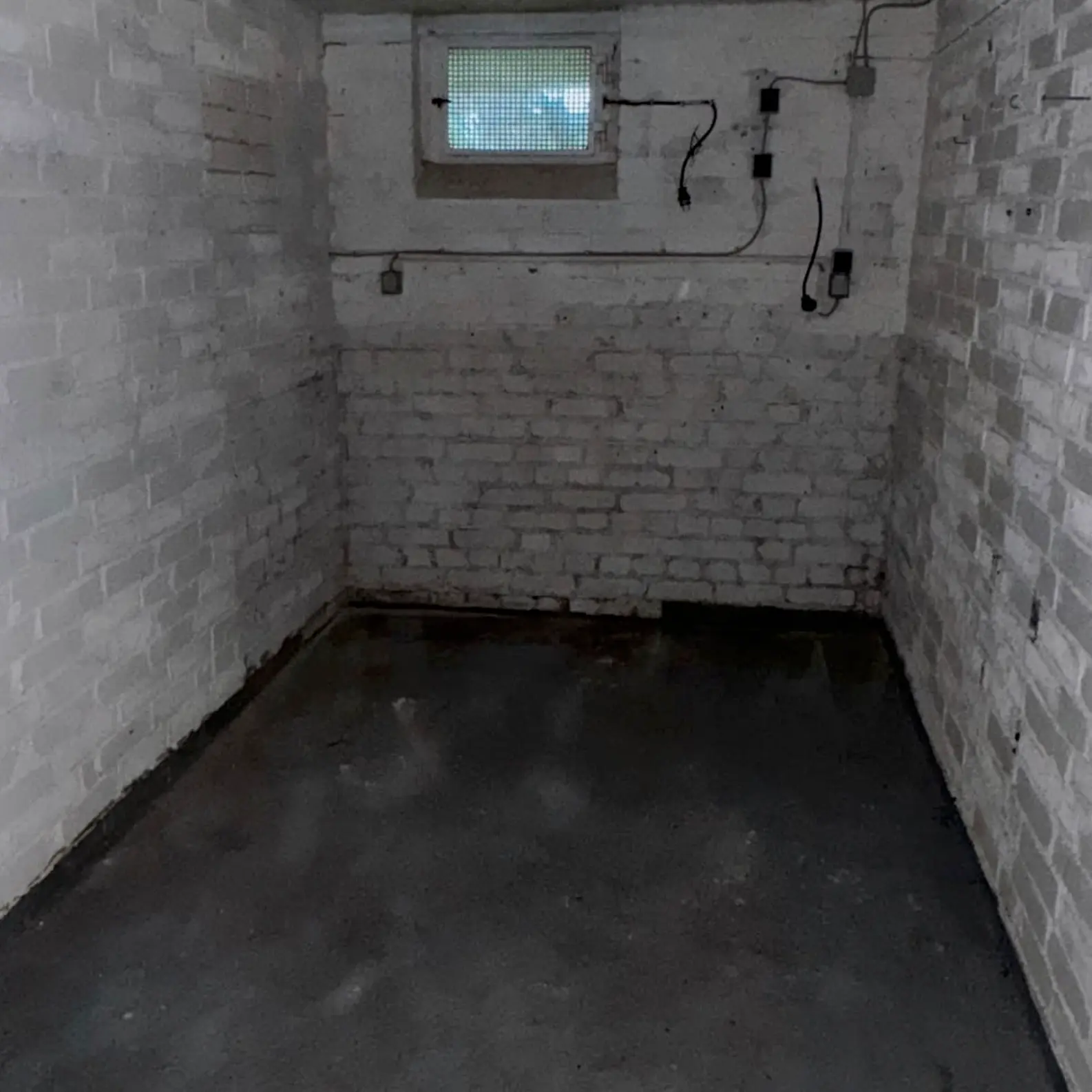 quellenberg_dienstleistungen_haushaltsaufloesung21 Leeres Kellerabteil nach Haushaltsauflösung
