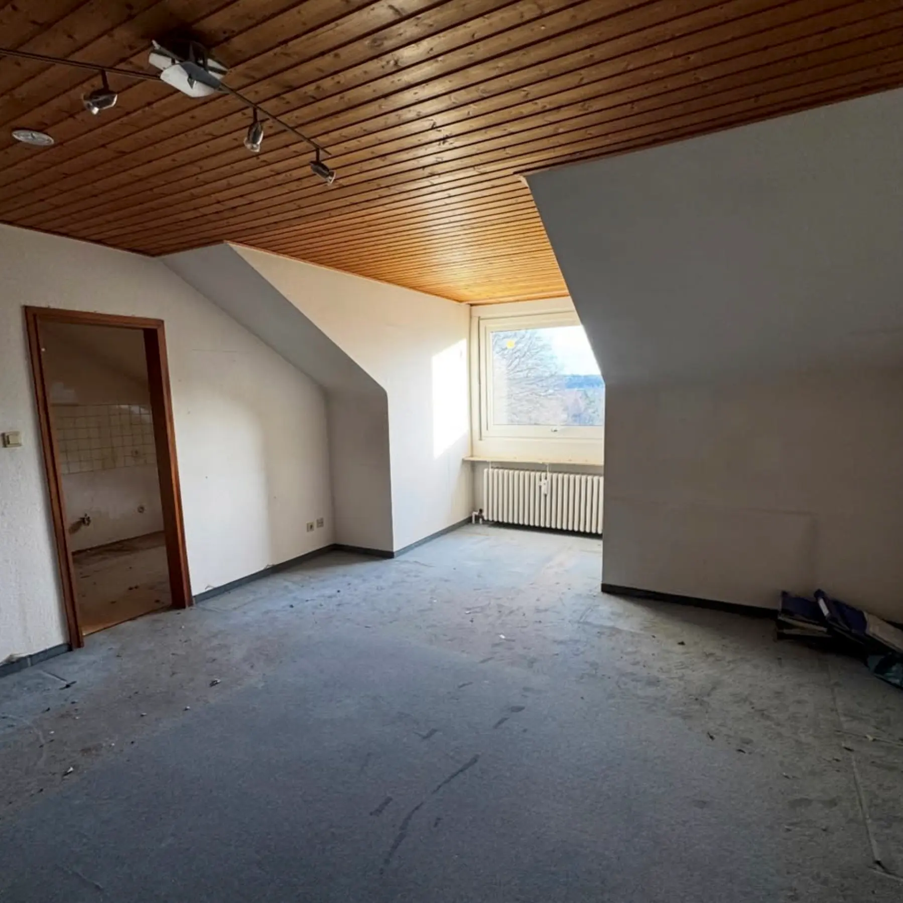 quellenberg_dienstleistungen_haushaltsaufloesung25 Essbereich nach Haushaltsauflösung